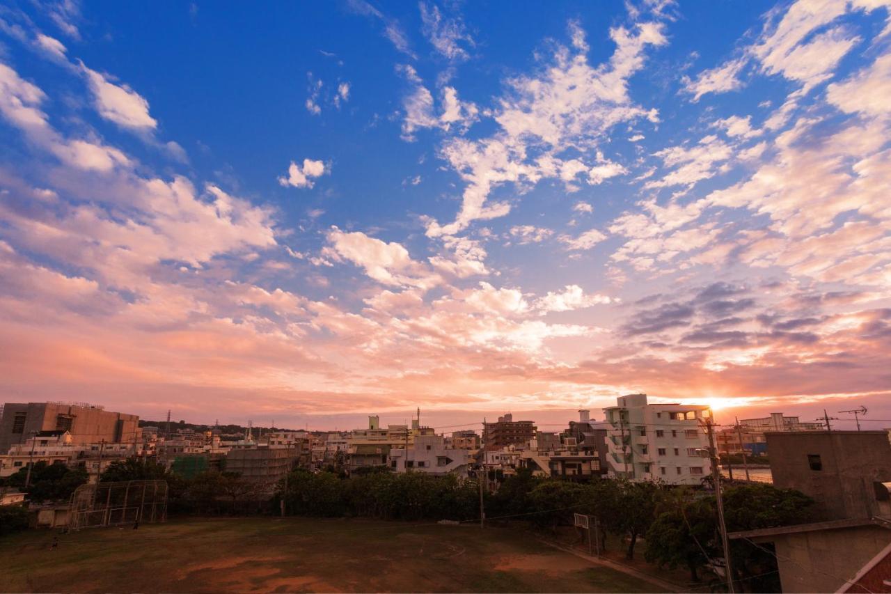 Kariyushi Condominium Resort Chatan Araha Sunset Exterior foto